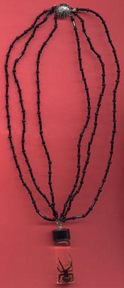 http://www.mollybrenner.com/ww/necklace03thumb.jpg